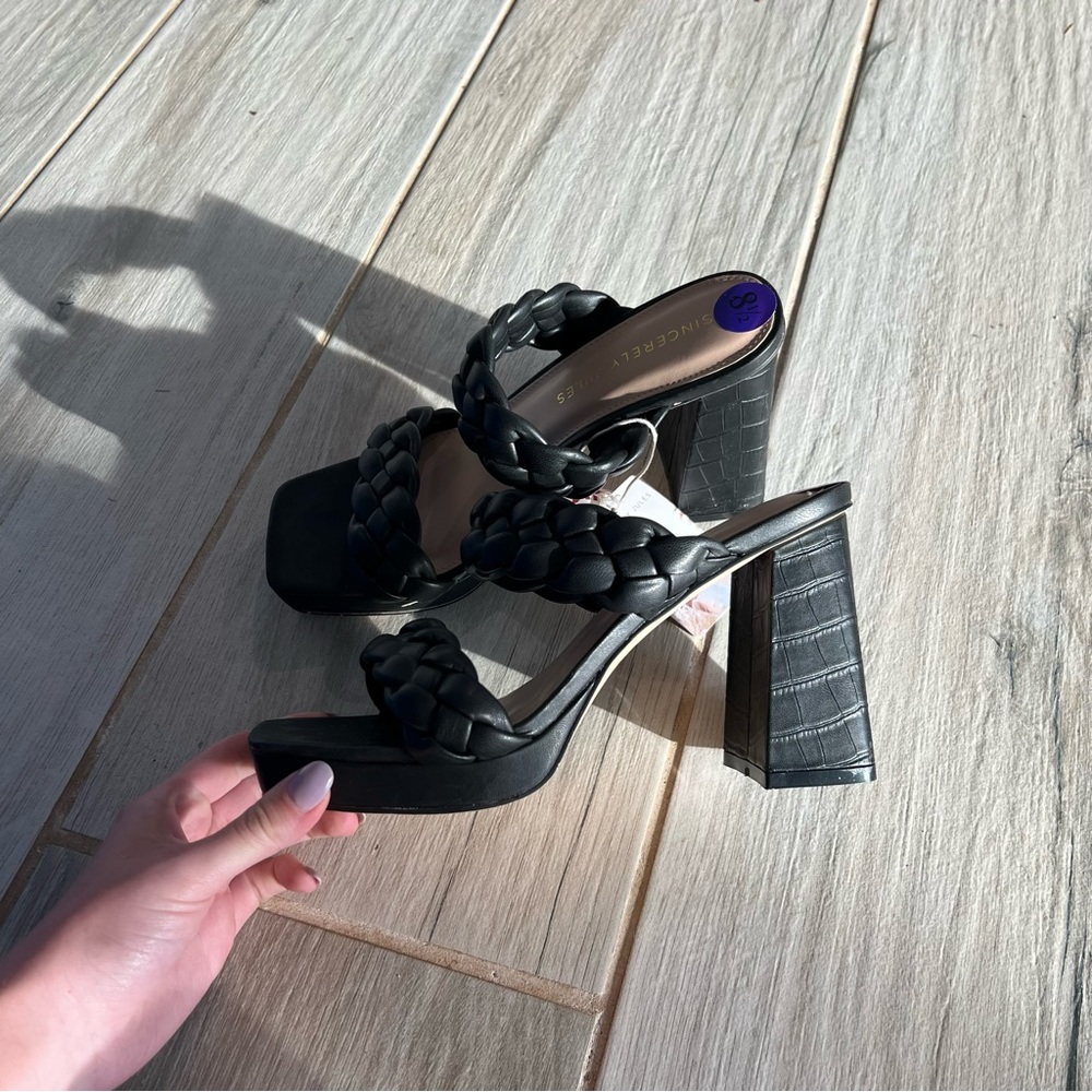 NWT SINCERELY JULES BLACK BRAIDED HEELS